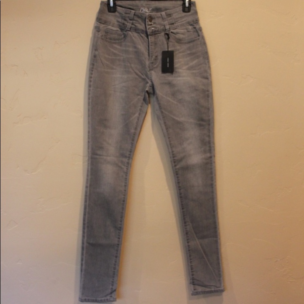 Grey High-Waisted Skinny Jeans